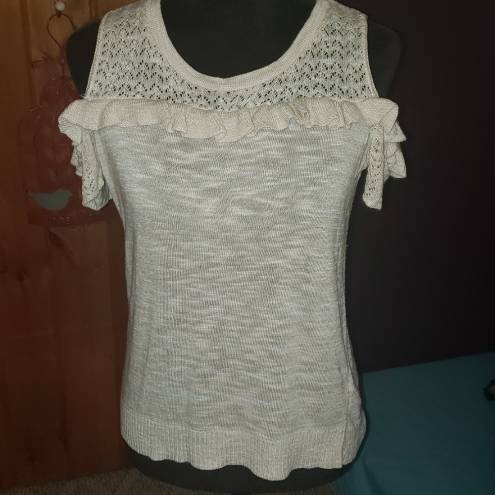 Maurice's open sleeve crochet top,sz sm